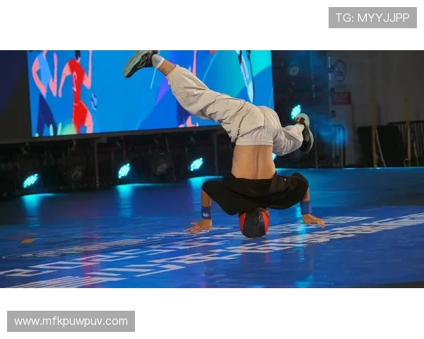 武汉街舞队在全国街舞排行榜中荣获第九名展现实力与风采