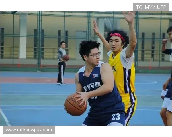 篮球团队协作实力榜单揭晓上海篮球队荣获第二名的佳绩分析