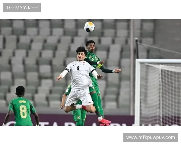 U20意大利与英格兰激战正酣青年球员展现足球新风采