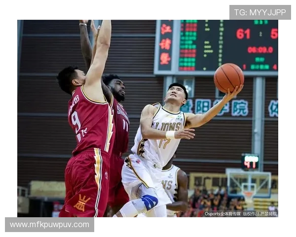 北京与辽宁总决赛首战精彩回顾争夺冠军的激烈对决与精彩瞬间 北京与辽宁总决赛首战精彩回顾争夺冠军的激烈对决与精彩瞬间