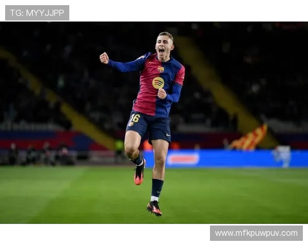 尤文图斯对阵瓦伦西亚比赛裁判表现引发热议球迷和专家各抒己见