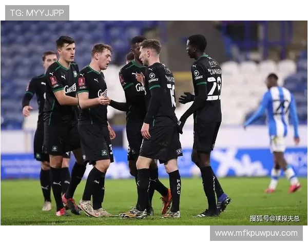 帕德博恩与法兰克福的激烈对决谁能在德甲赛场上笑到最后 帕德博恩与法兰克福的激烈对决谁能在德甲赛场上笑到最后