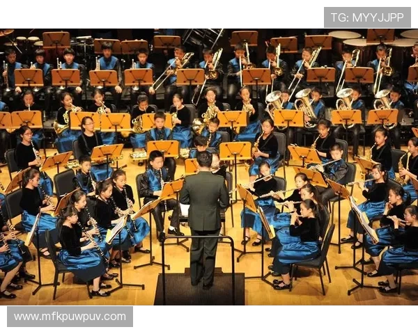 祝铭震的奋斗历程与音乐梦想:从校园到舞台的成长之路 祝铭震的奋斗历程与音乐梦想:从校园到舞台的成长之路