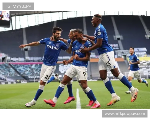 英超哈德斯对切尔西比赛前瞻及比分预测分析