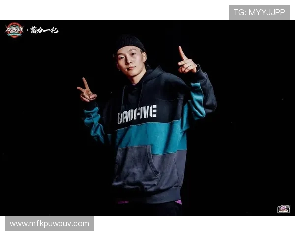 武汉攀岩队在世界街舞大赛中的团队协作表现精彩点评与分析